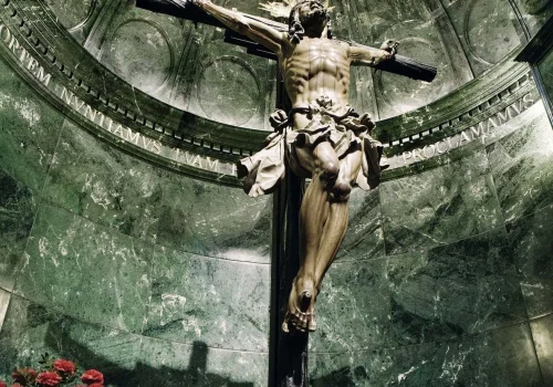 imageye___-_Camarin-Cristo-de-la-expiracion.-Cachorro-de-Sevilla-2-scaled