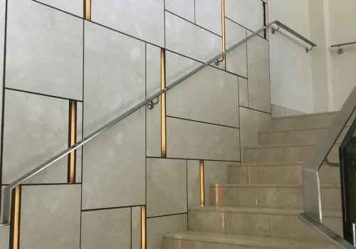 imageye___-_hotel-washington-irving-granada-escalera02-cuellar-stone-marmol