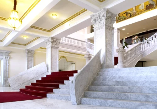 imageye___-_teatro-victoria-eugenia-san-sebastian-escalera03-cuellar-stone-marmol